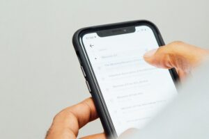 iPhone won’t download apps
